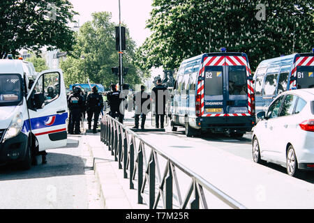 Paris France le 04 mai 2019 Vue sur les voitures de la Police nationale française à l'intervention pendant les protestations de la Yellow Jackets Banque D'Images