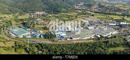 France, Puy de Dome, Volvic, (vue aérienne) Banque D'Images