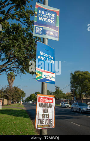 Johannesburg, Afrique du Sud, 7 mai 2019. Les affiches électorales sont vus dans Emmarentia à la veille d'élections nationales, le 8 mai. Credit : Eva-Lotta Jansson/Alamy Banque D'Images