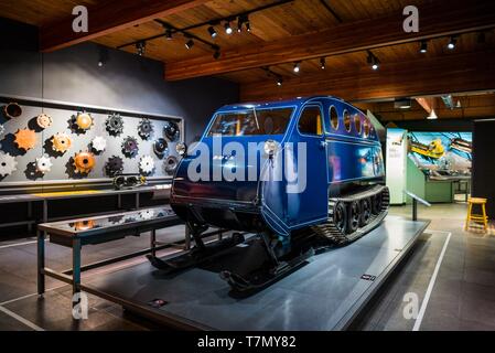 Canada, Québec, Estrie, Valcourt, Musée J. Armand Bombardier, musée consacré à l'inventeur de la motoneige motoneige moderne, début de prototype Banque D'Images