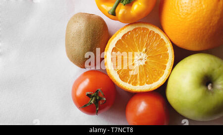 Fruits et légumes Collection isolé sur fond blanc Banque D'Images