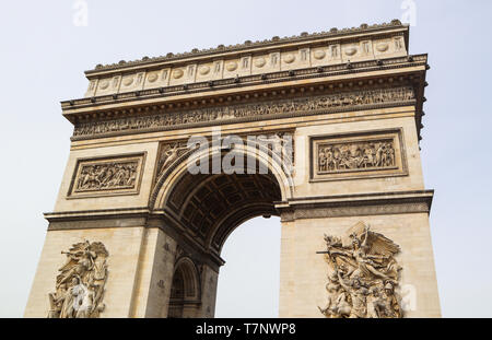 Arc de Triomphe Arc de Triomphe ( ), les Champs-Élysées à Paris France. Avril 2019 Banque D'Images