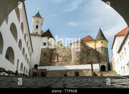 Deuxième cour intérieure de Château Palanok ville de Moukatchevo, Ukraine Banque D'Images