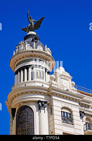 Détail architectural de l 'Union européenne et les Phoenix' en 'Plaza de Las Tendillas" contre le ciel bleu Banque D'Images