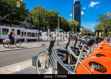 France, Loire Atlantique, Nantes, 50 otages, Biccloo cours : vélo en libre-service et le Tour de Bretagne Banque D'Images