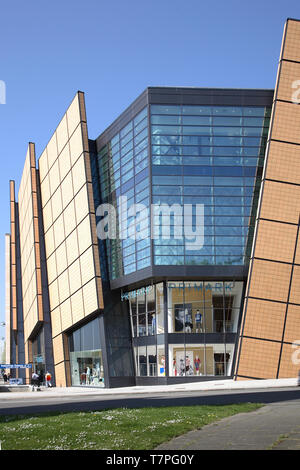 Vue extérieure du centre commercial Drake Circus, Plymouth. Ouvert en 2006, conçu par les architectes Chapman Taylor. Banque D'Images