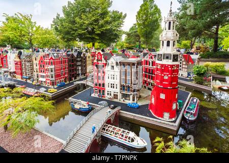 Lego Torre Eiffel a Legoland a Billund, Danimarca Foto stock - Alamy