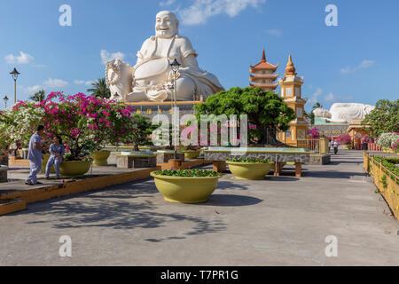 MY THO, VIETNAM - février 2019 ; Temple Vinh Trang Banque D'Images