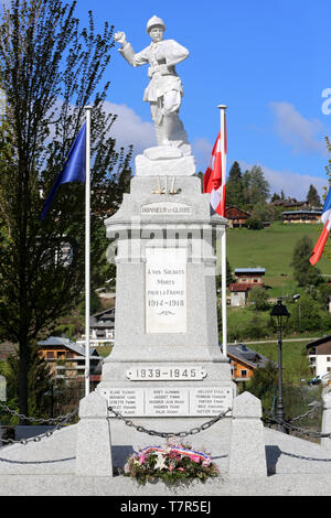 Monument aux morts. Saint-Gervais-les-Bains. Memorial. Soldat. Saint-Gervais-les-Bains. Alpes françaises. Banque D'Images