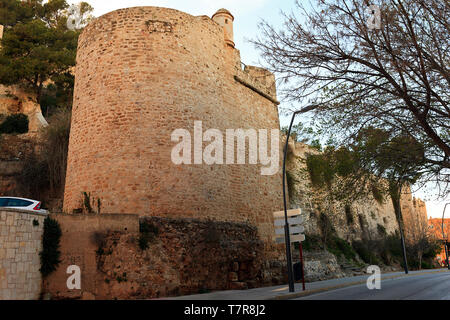 Château de Dénia, murs de la recherche des forums de Mur street, Costa Blanca, Espagne Banque D'Images