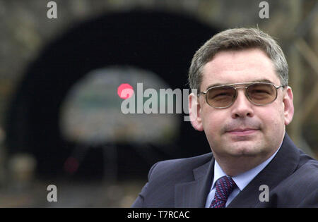 Le chef de l'exécutif de Railtrack Steve Marshall, photographié à la gare de Waverley, Édimbourg, aujourd'hui. 6/4/2001. Banque D'Images