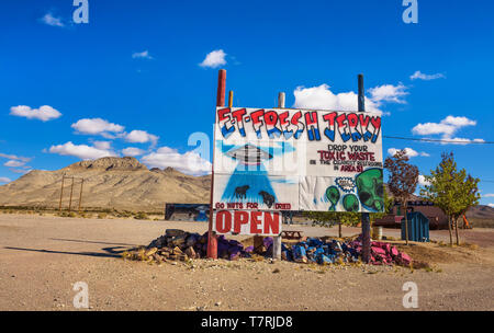 E-T- Nouvelle Jerky store situé sur l'autoroute de l'extraterrestre Banque D'Images