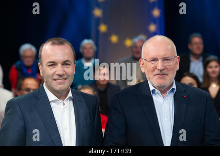 De gauche à droite : Manfred WEBER, CSU, principal candidat du PPE, Frans Timmermans, Franciscus Cornelis Gerardus Maria 'Frans Timmermans'. Principal candidat de la PSE, 'Wahlarena' dans la première avec l'principaux candidats Frans Timmermans (PSE) et Manfred Weber (PPE), WDR, Koeln-Bocklemuend 07.05.2019, dans le monde d'utilisation | Banque D'Images