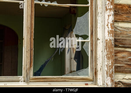 Intérieur d'une ferme abandonnée dans Broadwater County, Montana, Ouest américain, USA Banque D'Images