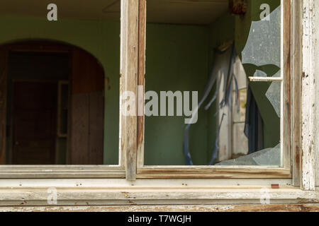 Intérieur d'une ferme abandonnée dans Broadwater County, Montana, Ouest américain, USA Banque D'Images