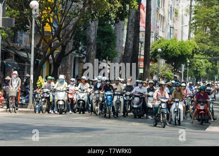 Vietnam, région Sud Est, Ho Chi Minh Ville (Saigon), des scooters Banque D'Images