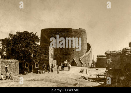 25-Apr-2012-Vintage photo Upli buruj watchtower ou Bijapur-Karnataka Uplri Buruj ; Inde Banque D'Images