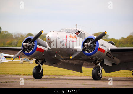 Beechcraft Beech 18 à l'air d'Abingdon & Country Show, Abingdon, UK Banque D'Images