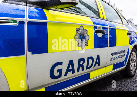 Une voiture de police des routes nationales Garda Bureau ou GNRPB. L'unité de police des routes de la Garda Síochána. Avant 2018, il était connu sous le nom de Traf Garda Banque D'Images