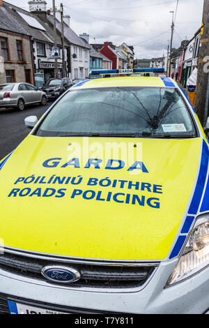 Une voiture de police des routes nationales Garda Bureau ou GNRPB. L'unité de police des routes de la Garda Síochána. Avant 2018, il était connu sous le nom de Traf Garda Banque D'Images