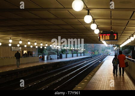 La plate-forme de Arlington National Cemetery métro.Arlington.virginia.USA Banque D'Images