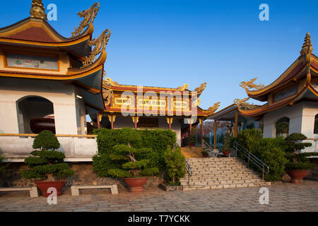 Chua Ngu Tu Buu Fils Pagode, près de Phan Thiet, Binh Thuan, Vietnam, Asie Banque D'Images