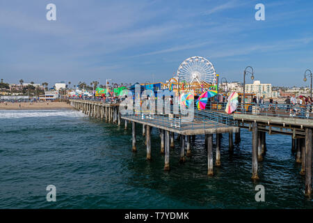 Santa Monica, Los Angeles, Californie, USA : Santa Monica Pier *** *** légende locale Banque D'Images
