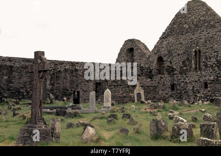 Ballinskelligs Prieuré Augustin a été fondée pour les moines qui sont venus à la terre ferme de Skellig Michael au 12ème siècle. Banque D'Images