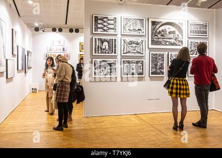 France, Paris, Salon de la photographie contemporaine Fotofever par photographes Banque D'Images