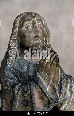 France, Alsace, Altkirch, l'église Notre Dame du 19e siècle, statue polychrome, le Christ au mont des Oliviers Banque D'Images