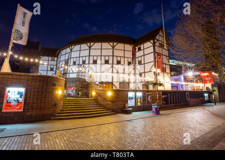 Londres, Royaume-Uni - 1er avril 2019 : une vue de la reconstruction de l'historique Théâtre du Globe - un théâtre élisabéthain associés à William Shakespeare Banque D'Images