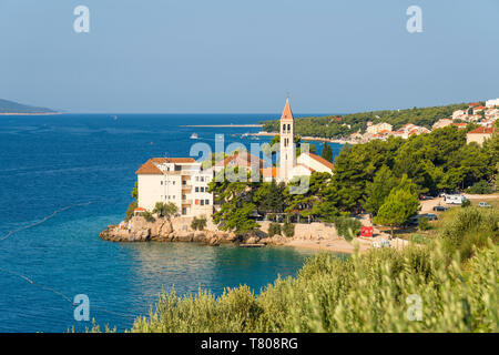 Le Monastère dominicain de Glavica péninsule en été, Bol, Brac island, comté de Split-Dalmatie, Italy, Europe Banque D'Images