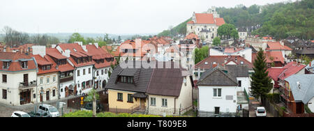 La vue panoramique de Kazimierz Dolny resort town dans la région de Lublin (Pologne). Banque D'Images