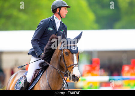 Windsor, Berkshire, Royaume-Uni. 09 mai, 2019. Gagnant. Ben Maher équitation Ginger Blue. GBR. Land Rover mises. 1,45m ouverte. Concours hippique. Royal Windsor Horse Show. Windsor. Dans le Berkshire. United Kingdom. GBR. 09/05/2019. Credit : Sport en images/Alamy Live News Banque D'Images