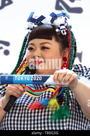 Tokyo, Japon. 9 mai, 2019. Le comédien Japonais Naomi Watanabe assiste à un événement pour ouvrir la vente des billets des Jeux Olympiques de Tokyo 2020 pour les résidents japonais à Tokyo, le jeudi 9 mai 2019. Comité organisateur des Jeux Olympiques de Tokyo 2020 commencent à accepter des commandes de l'année suivante aux Jeux Olympiques de l'intermédiaire de l'Internet. Credit : Yoshio Tsunoda/AFLO/Alamy Live News Banque D'Images