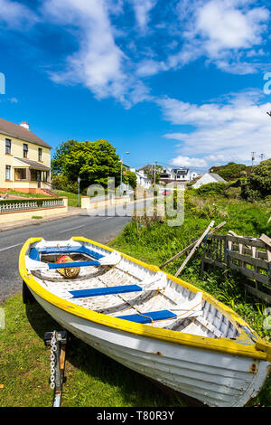 Burtonport, comté de Donegal, Irlande. 10 mai 2019. Une ambiance chaleureuse, lumineuse et ensoleillée avec des vents légers sur la côte nord-ouest. Crédit : Richard Wayman/Alamy Live News Banque D'Images