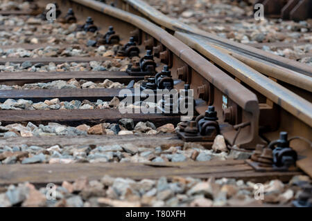 Plusieurs aiguillages de voie de chemin de fer , photo symbolique de la décision, de la séparation et des qualités de leadership. - Image Banque D'Images