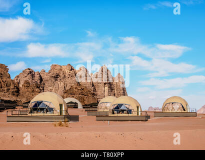 Sun City Camp, Wadi Rum, Aqaba, Jordanie Gouvernorat, Moyen-Orient Banque D'Images