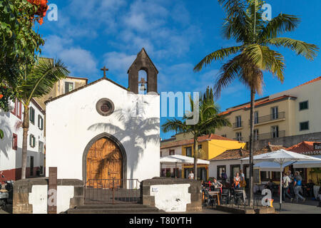 La façade de Corpo Santo Chapelle dans la vieille ville, Funchal, Madeira, Portugal, région Atlantique, Europe Banque D'Images