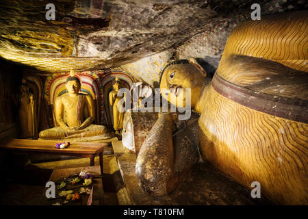 Rock Dambulla Cave Temple, Site du patrimoine mondial de l'UNESCO, la Province du Centre, au Sri Lanka, en Asie Banque D'Images