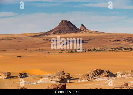 Beau paysage désertique dans le nord du Tchad, Afrique Banque D'Images