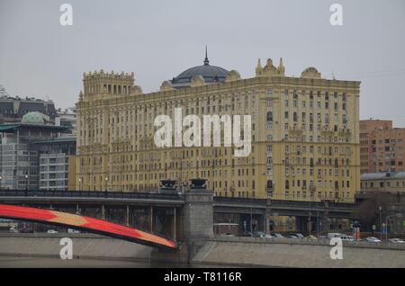 Moskau, Hauptstadt der Russischen Föderation : am Moskva-Ufer stalinistische Bauten Banque D'Images