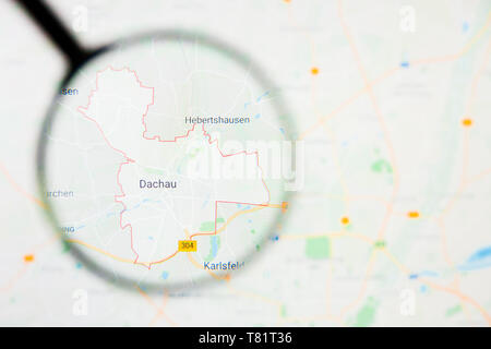 La ville de Dachau en Allemagne, Bavaria concept d'illustration de visualisation sur écran grâce au verre grossissant Banque D'Images