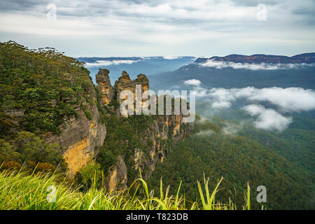 Trois sœurs de echo point dans les Blue Mountains National Park, New South Wales, Australie Banque D'Images