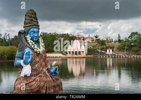 L'Ile Maurice, Savanne, Grand Bassin, le lac du cratère, lieu sacré de l'hindouisme, de nombreux temples, Shiva Banque D'Images