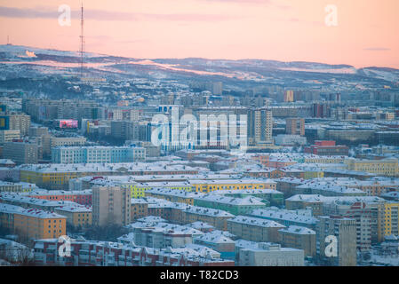 Mourmansk, RUSSIE - février 21, 2019 : en février twilight Banque D'Images