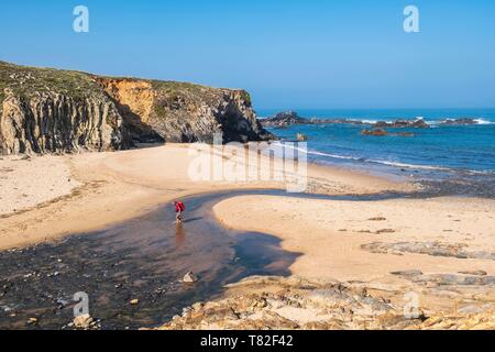 Le Portugal, l'Alentejo, au sud-ouest Alentejano et Costa Vicentina Parc Naturel, sur le sentier de randonnée Almograve Rota Vicentina (Sentier des Pêcheurs) Banque D'Images