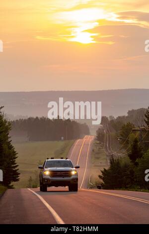 Canada, Province de Québec, Région de l'Estrie Estrie Coaticook Road, ou au lever du soleil Banque D'Images