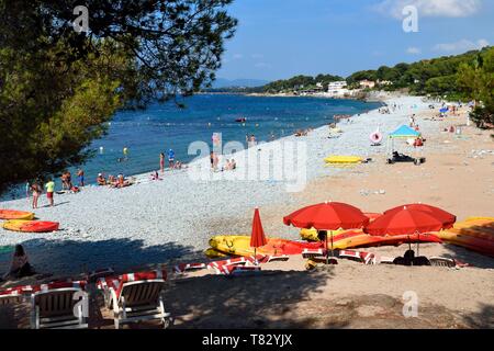 La France, Var, Agay, près de Saint Raphaël, Massif de l'Esterel (Massif de l'Esterel), la Corniche d'Or, le 15 août 1944, plage du débarquement de Provence au Dramont cape Banque D'Images