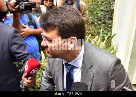 Sao Paulo, Brésil, Mai 09th, 2019 - MICHEL TEMER, - l'ancien président Michel Temer (BMM) est pris pour la surveillance de la Police fédérale, où il servira un nouveau mandat d'arrêt, rendue par le juge Caroline Figueiredo, substituer dans la 7e cour pénale fédérale de Rio, le jeudi après-midi, 09. (Crédit : Eduardo Carmim/Alamy Live News) Banque D'Images